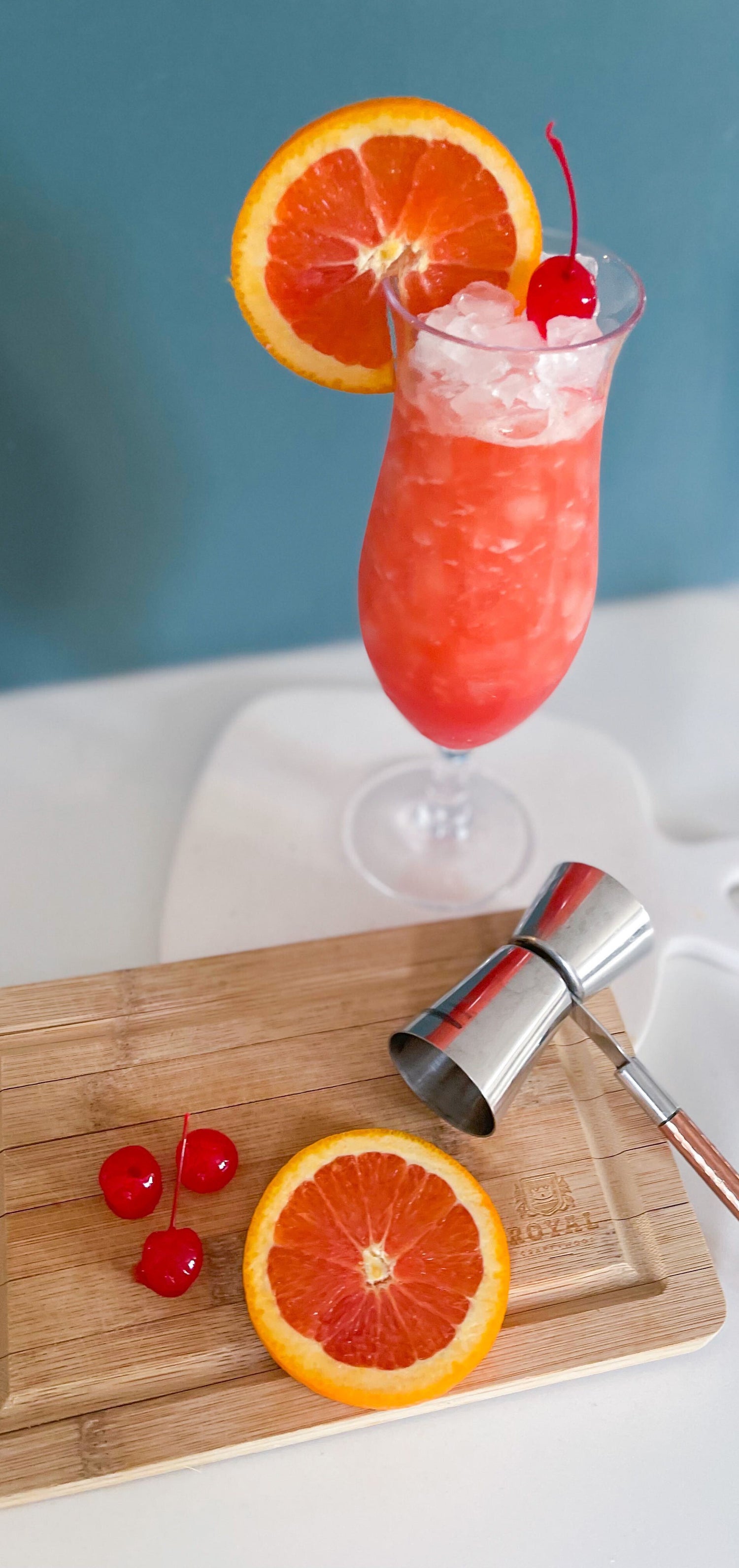 Hurricane Mocktail & Cocktail - Mardi Gras