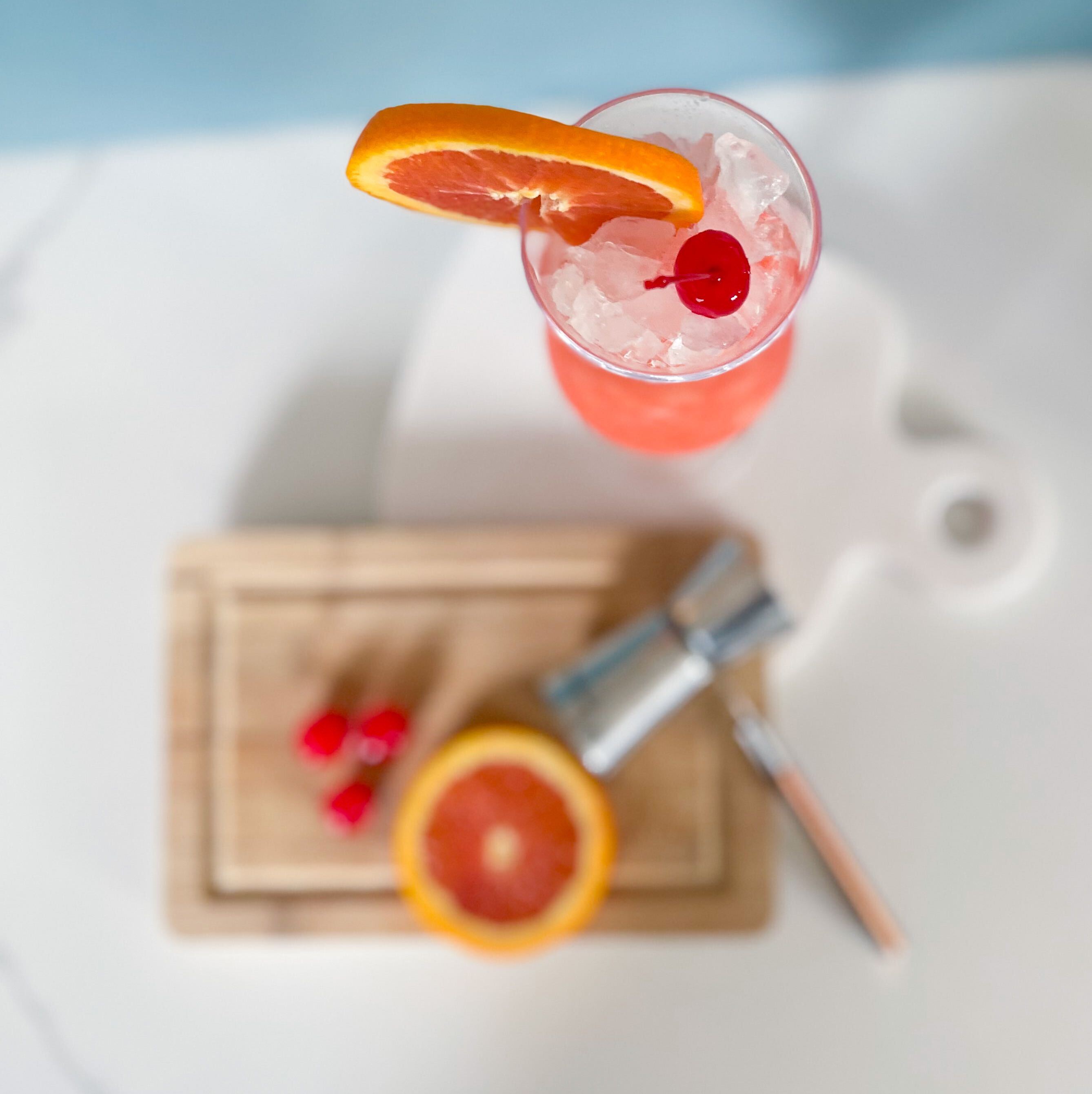 Hurricane Mocktail & Cocktail - Mardi Gras